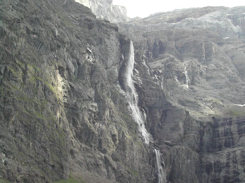 RESIDENCE L'OMBREE, La cascade du Cirque de Gavarnie RESIDENCE L'OMBREE : Rental residence France Hautes Pyrenees