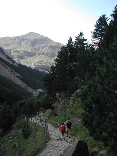 RESIDENCE L'OMBREE, Promenade au Cirque de Gavarnie RESIDENCE L'OMBREE : Rental residence France Hautes Pyrenees